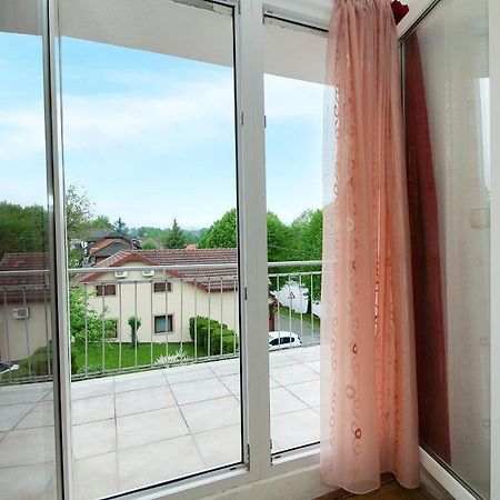 Giga Apartment Rakovica Exterior photo