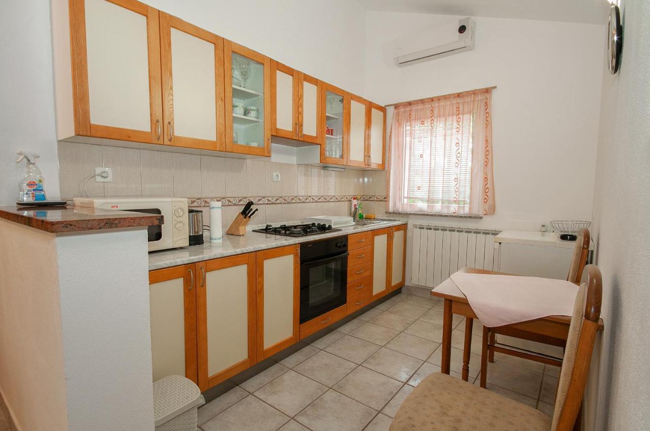 Giga Apartment Rakovica Exterior photo