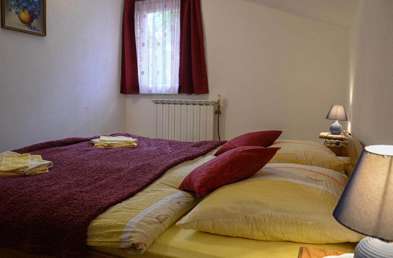 Giga Apartment Rakovica Exterior photo