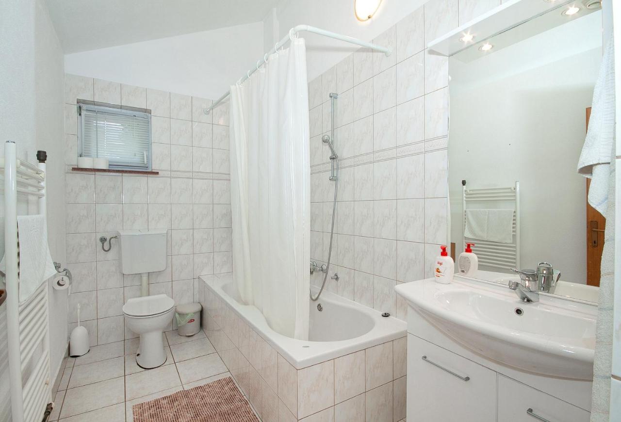 Giga Apartment Rakovica Exterior photo